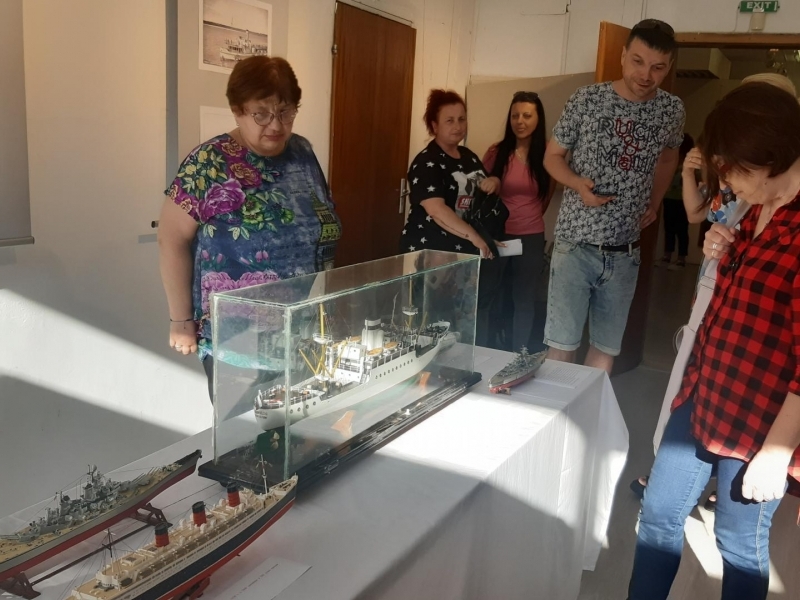 В Художествена галерия „Николай Павлович“ бе открита изложба на макети на военни кораби и картички 