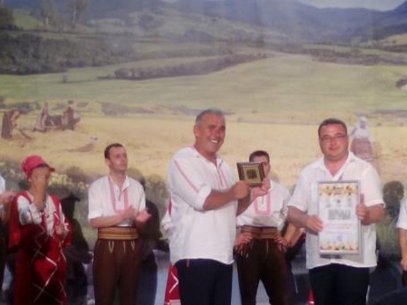 Представителният фолклорен ансамбъл на Македония „Коле Неделковски“  зарадва гостите на Фестивала