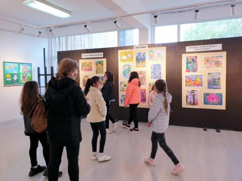 Приключи IX-то Международно биенале за детска рисунка – Свищов 2021