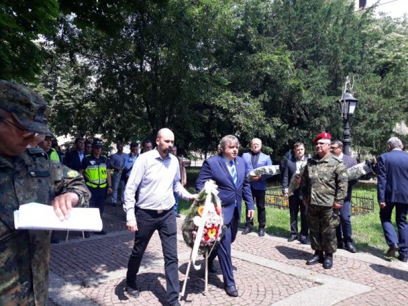 На 2 юни в Свищов бяха отбелязани 143 години от героичния поход на Ботевата чета и гибелта на Христо Ботев