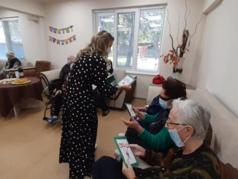 В Центъра за грижа за възрастни хора в невъзможност за самообслужване в Свищов отбелязаха за първи път Международния ден на възрастните хора