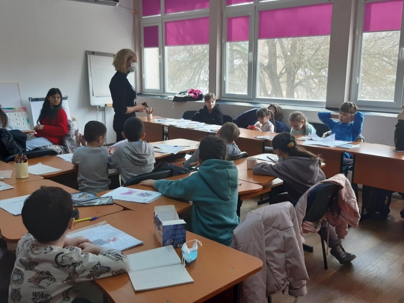 Стартираха обучителни курсове по български език за украинските граждани настанени в община Свищов  