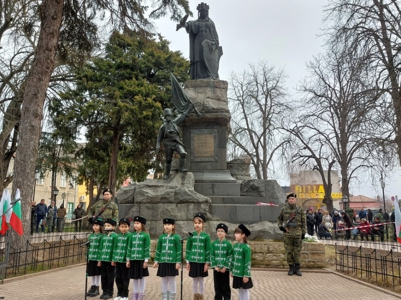В Свищов беше отбелязан тържествено Националният празник на България – 3 март 