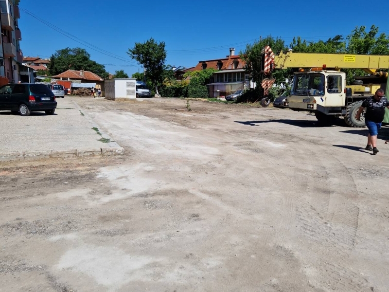 Усилено тече подготовката за изграждането на паркинг в района на пл. „Хан Бъчва“ в Свищов 