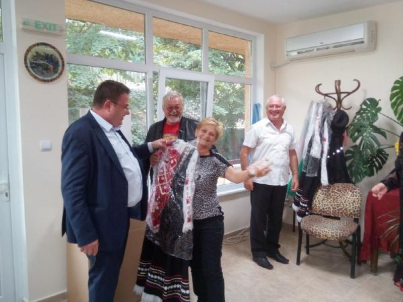 Ръководството на община Свищов зарадва отново възрастните хора