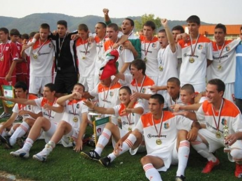 Шест отбора ще участват в десетия футболен турнир “Юлиян Манзаров” 