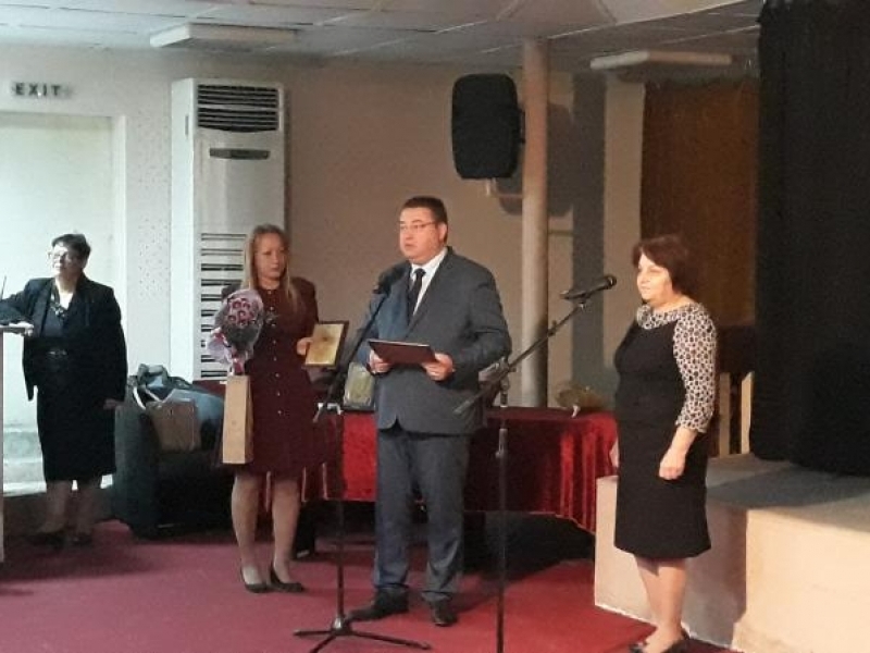 Обявиха победителите от националния поетичен конкурс „Свищовски лозници” и носителя на наградата „Николай Искъров”