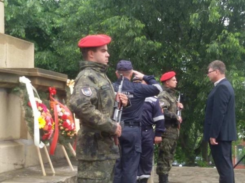 В Свищов тържествено бе честван Деня на храбростта и празник на българската армия