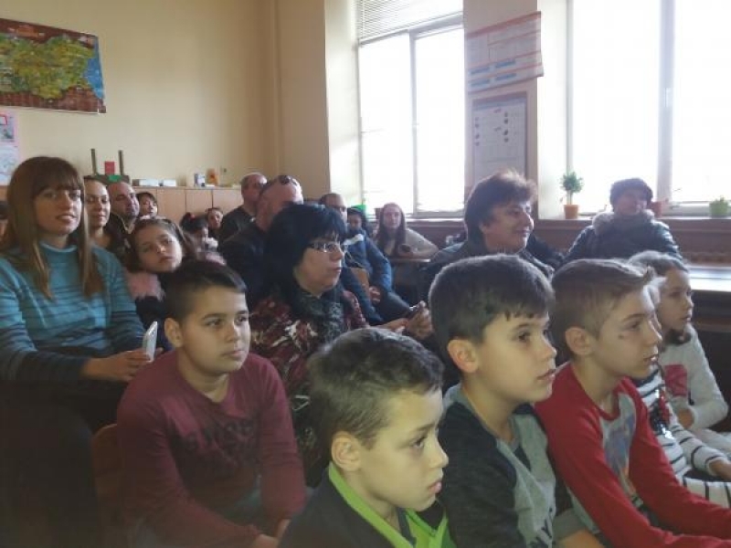 Млади екскурзоводи от СУ „Николай Катранов“  представиха забележителностите на град Свищов