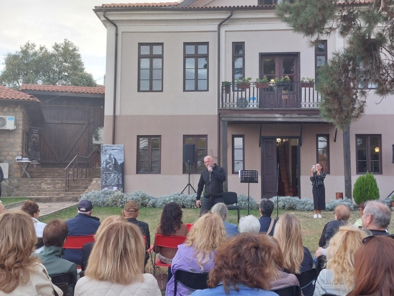 Рок певецът Константин Кацаров направи вълнуващ концерт в Исторически музей - Свищов