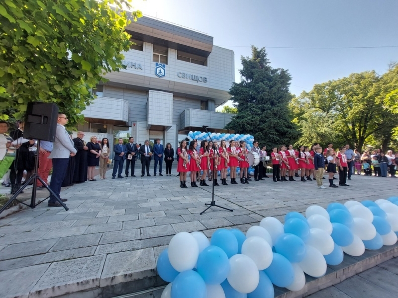 В Свищов тържествено бе отбелязан светлият празник на българската просвета и култура 24 май 