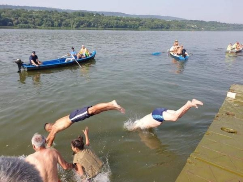 112 плувци от цялата страна се включиха в традиционното 63-то преплуване на река Дунав край Свищов  