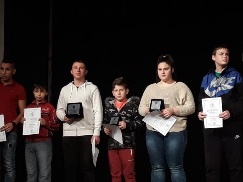 Наградиха най-добрите спортисти на община Свищов 