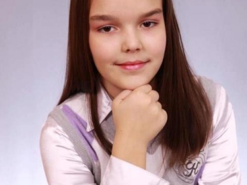 Любомира Петкова Димитрова е най-успешната ученичка на СОУ „Николай Катранов” за учебната 2011-2012 