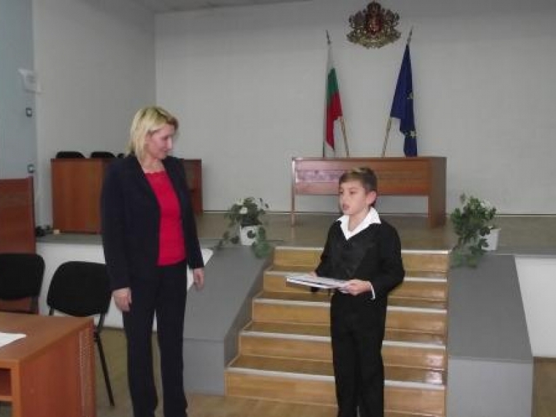 Местната комисия за борба срещу противообществени прояви в Свищов награди 56 деца проявили толерантно отношение чрез делата си