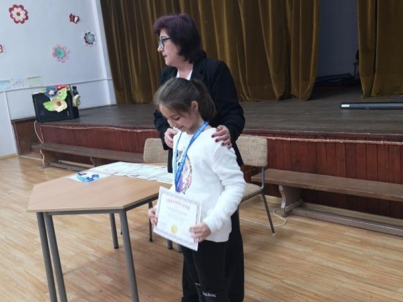 Шестима ученици от СУ „Димитър Благоев“ се окичиха с медали от есенния кръг на математическия турнир „Математика без граници“