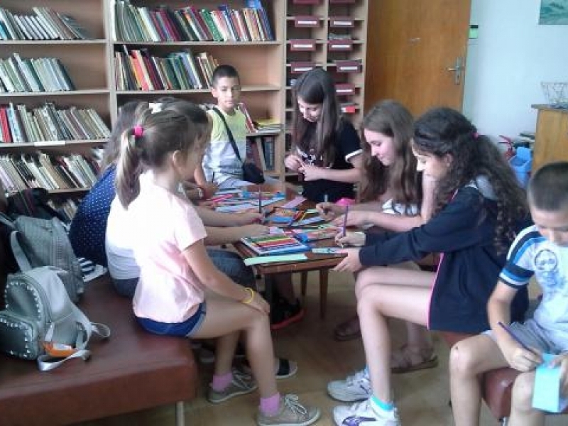 Първият месец от лятната ваканция на децата измина с много забавни занимания в Градска библиотека - Свищов