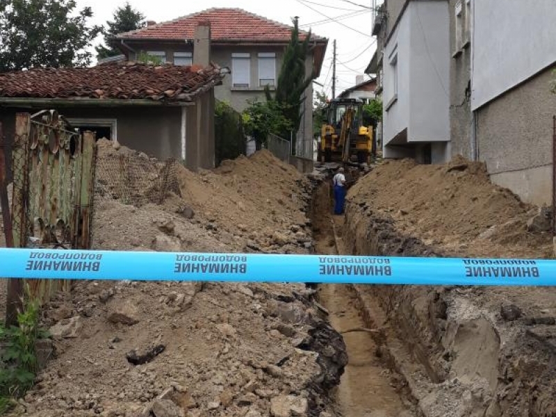 Започна подготовката за полагане на асфалт по ул. „Княз Борис“ в Свищов