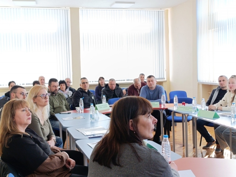 Информационна среща с работодатели по проект „Училище и бизнес в партньорство за дуално образование“ в Свищовска професионална гимназия