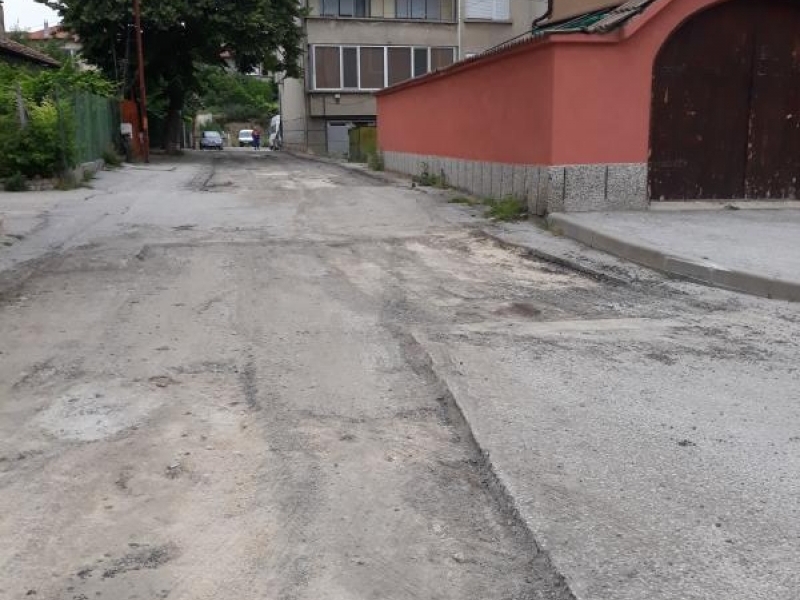 Започна подготовката за полагане на асфалт по ул. „Княз Борис“ в Свищов