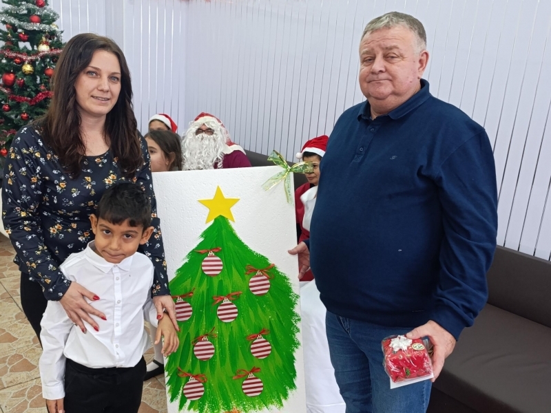 Коледно тържество в Центъра за лица с деменция в с. Овча могила 