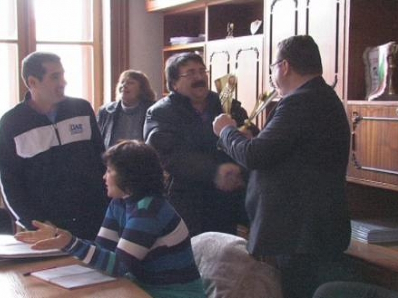Победителите в  общинските ученически игри бяха наградени с купи от община Свищов