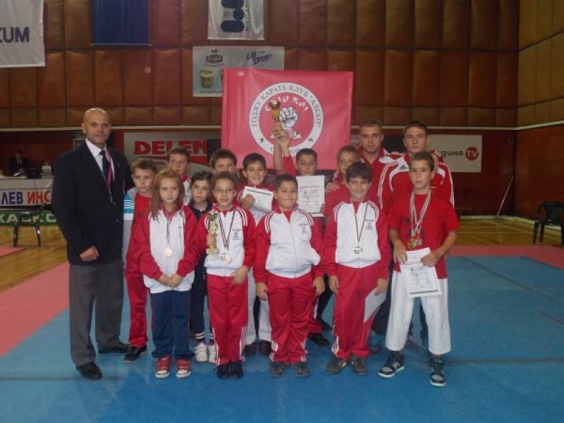 8 медала за най-малките каратеки на ГКК „Алеко“