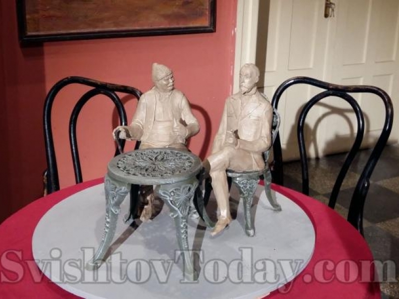 Акад.Георги Чапкънов: Няма по-добро място за скулптурата на Алеко от Свищов