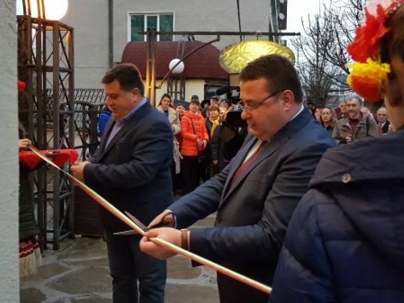 Нова паметна плоча бе открита в родния град на създателя на Първия български хор Янко Мустаков 