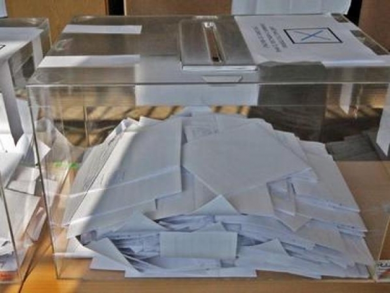 10 241 души от общината  гласуваха на референдума