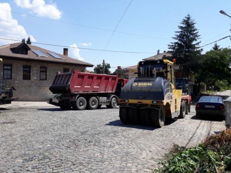 Ремонтните дейности на ул. „Тодор Миланович“ са към своя край