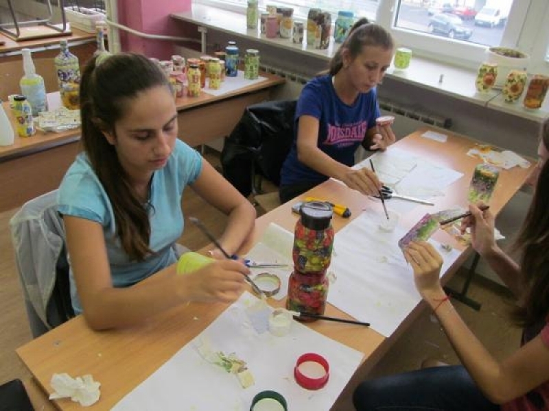 Над 1600 лева събраха учениците от УС на СОУ „Димитър Благоев“ в поредна благотворителна инициатива