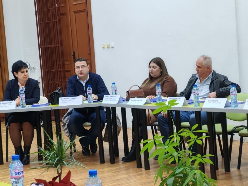 ПДТГ „Димитър Хадживасилев“ и местният бизнес заедно за бъдещето на професионалното образование в Свищов 