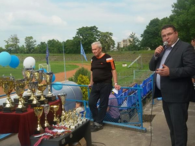 „Академик“ (Свищов) и „Локомотив“ (Горна Оряховица) триумфираха в Турнира за купата на кмета на община Свищов