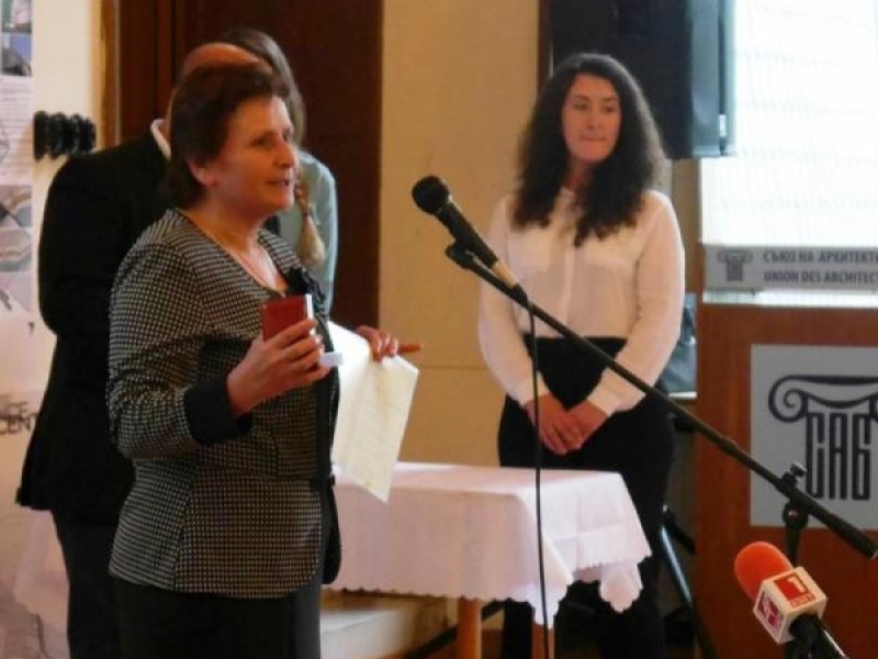 Галя Рошелова удостоена за  „Учител на годината 2016” от Фондация „Кузманов”