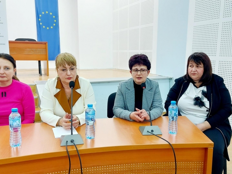 Пресконференция представи напредъка по проект „Утвърждаване на интеркултурното образование чрез култура, наука и спорт в община Свищов“