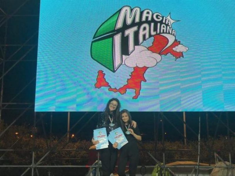Две първи места за свищовски момичета от XII-ти Международен фестивал на изкуствата "Мagia Italiana“ в Италия