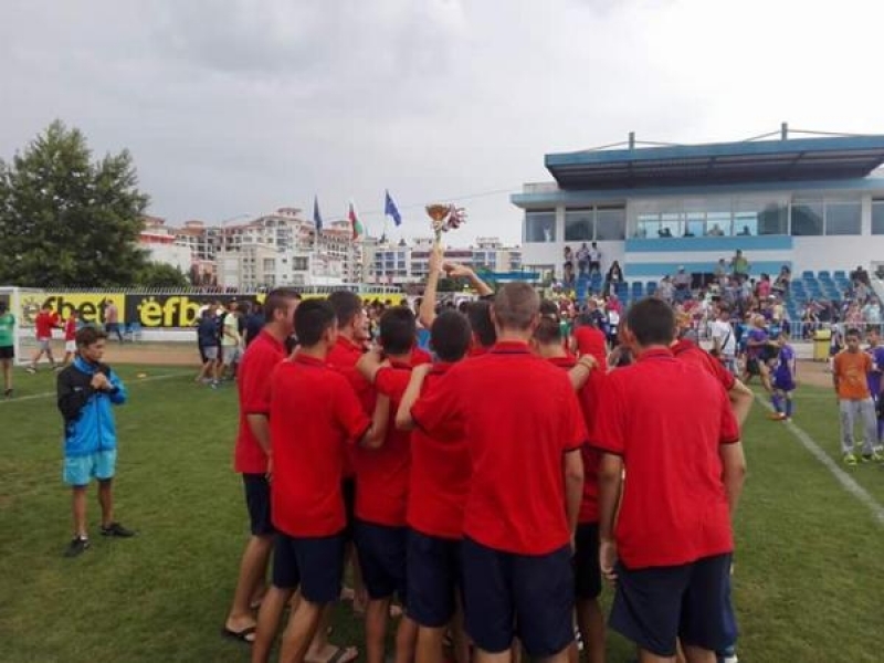 ФК ИЗГРЕВ 93 беше изненадата на тазгодишния турнир по футбол за купа Несебър