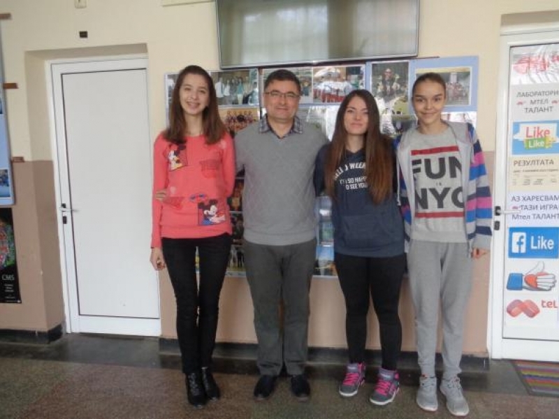 Стипендии за три ученички от СУ „Николай Катранов” от конкурса „1000 стипендии”