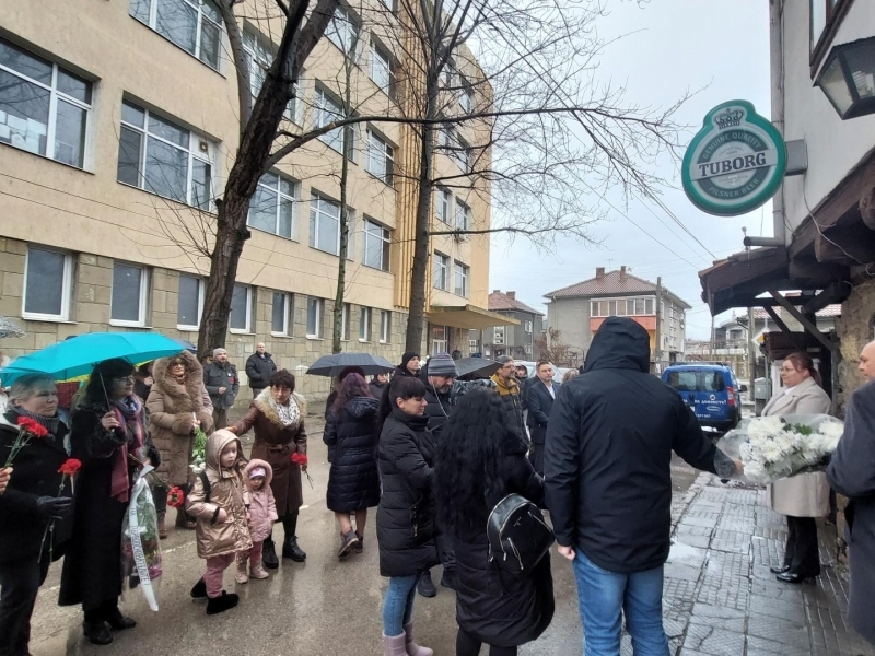 Първо българско народно читалище "Еленка и Кирил Д. Аврамови – 1856" навърши 170 години от своето учредяване 