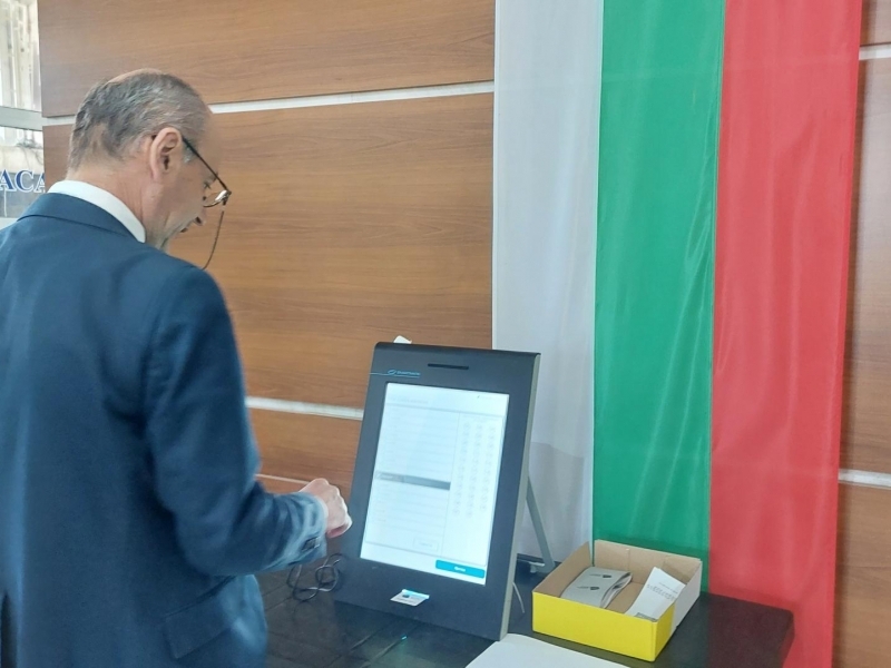 ВАЖНО ЗА ИЗБИРАТЕЛИТЕ: Пробни демонстрации за гласуване с машини в Община Свищов 