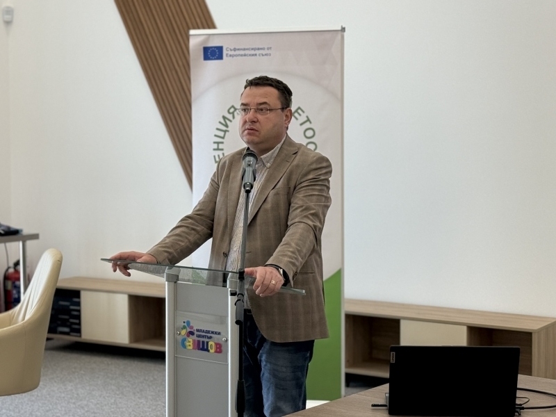 Младежки център - Свищов и Дирекция „Бюро по труда“ - Свищов реализираха съвместна Трудова борса