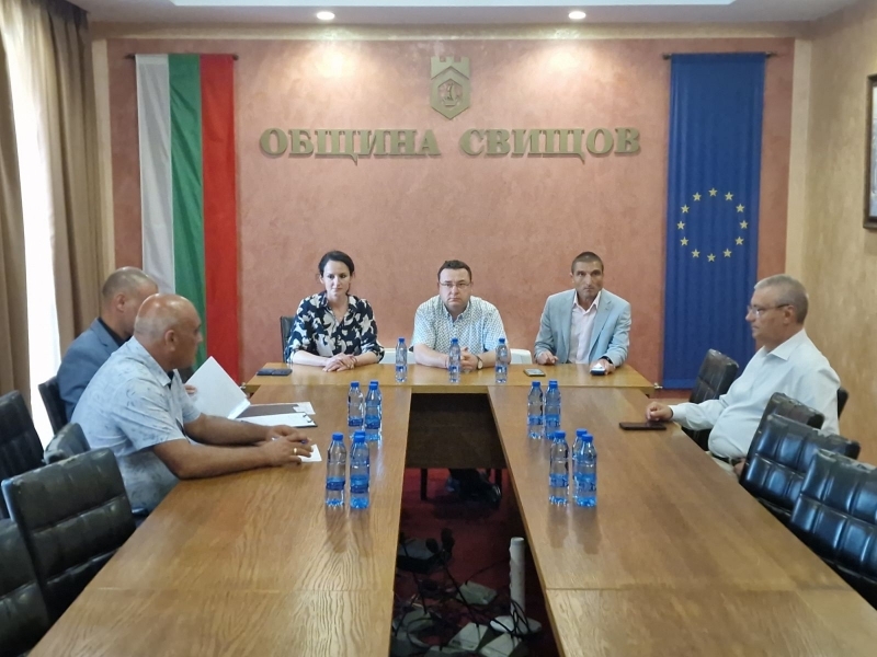 Заместник-министър Павлета Пеловска обсъди в Свищов проблемите във ВиК сектора с кмета Генчо Генчев и областния управител Марин Богомилов 