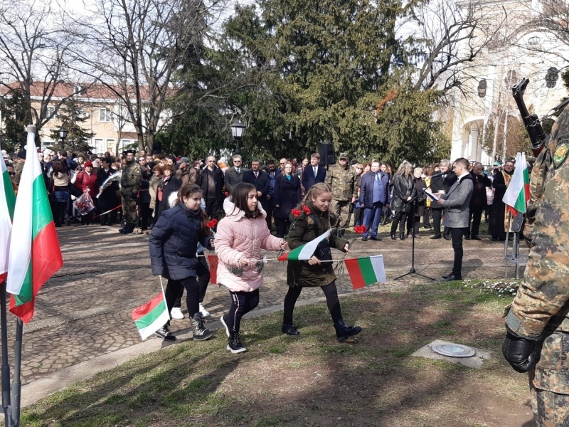 Свищов тържествено отбеляза 144 години от Освобождението на България 