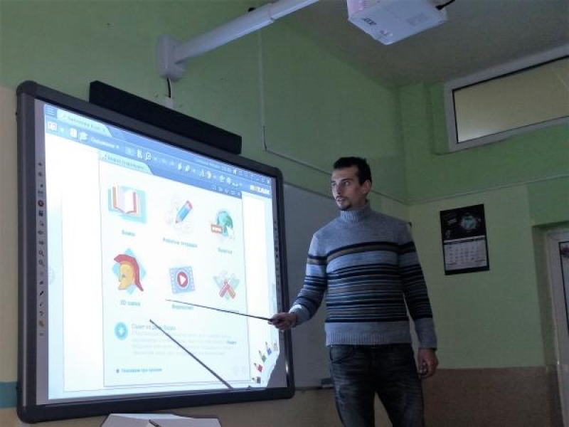 Интерактивни езикови кабинети за всички профилирани паралелки в СУ „Николай Катранов“ - град Свищов