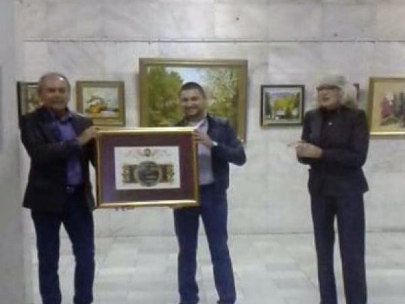 Община Свищов удостои първия носител на Наградата „Служител на годината на Община Свищов 2015“