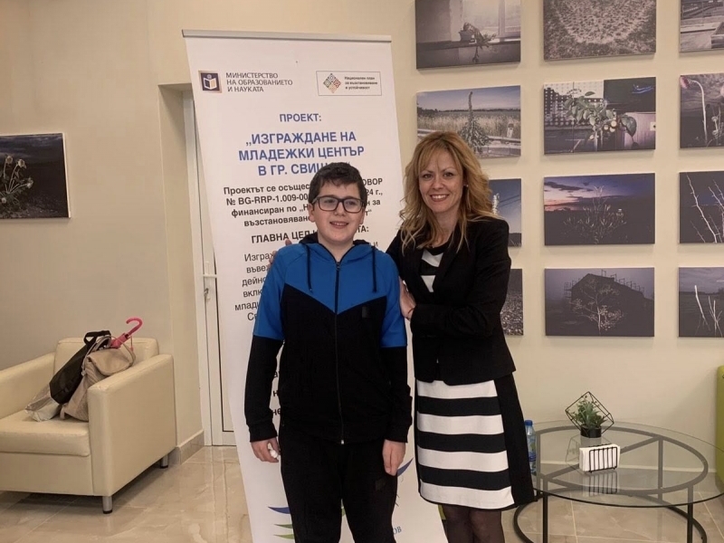 Кръгла маса на тема: „Методи и средства за оказване на подкрепа на уязвими групи“ се проведе в Младежки център - Свищов