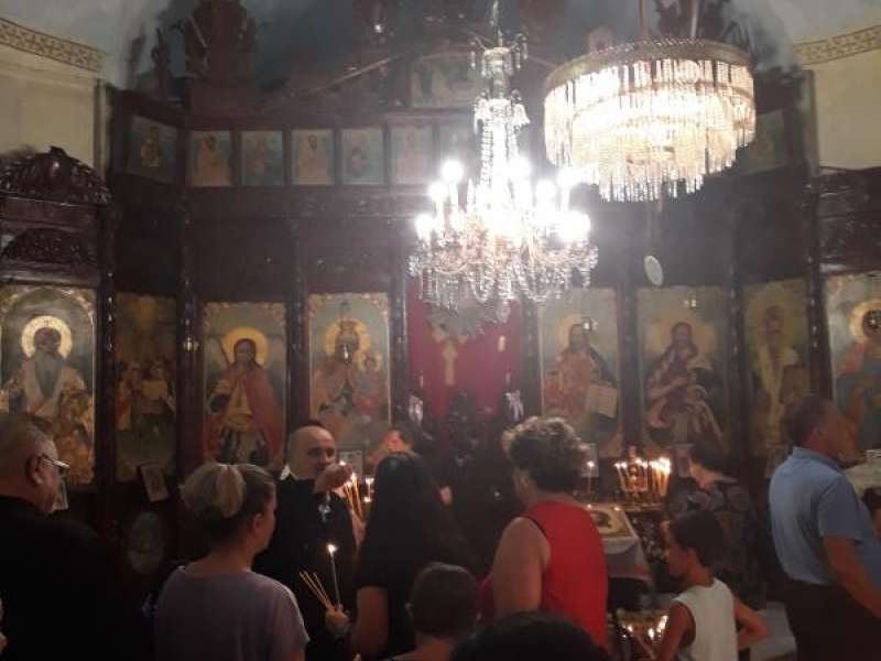 Манастирът “Покров Богородичен“ край Свищов събра стотици миряни отблизо и далеч