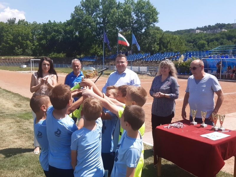 Отборът на „Дунав“ – Русе триумфира в Турнира за купата на кмета на община Свищов 