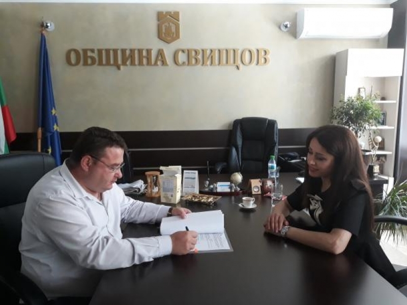 Кметът на Свищов подписа партньорско споразумение с община Зимнич във връзка с одобрен проект по програмата „Interreg V-A Румъния-България”
